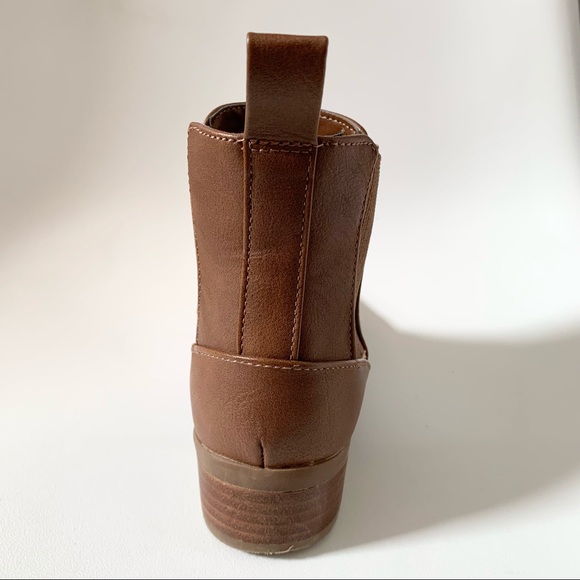 AE Chelsea Boot - Picture 4 of 7